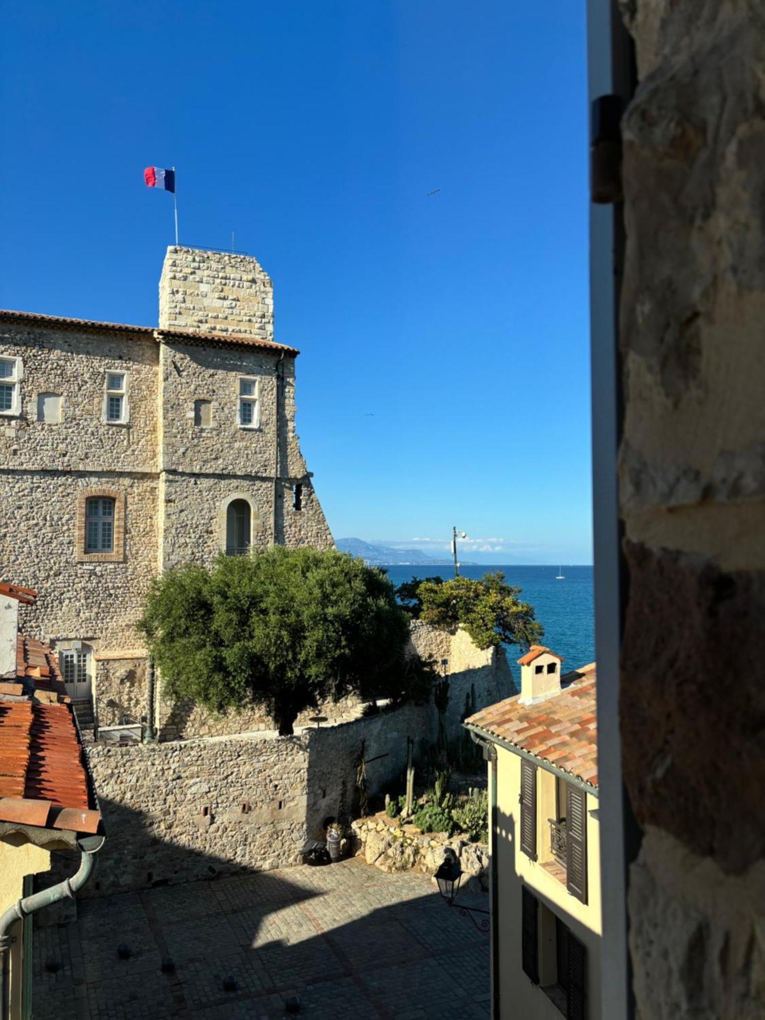 Апартаменты La Pablita, Vieil Antibes, Remparts Экстерьер фото