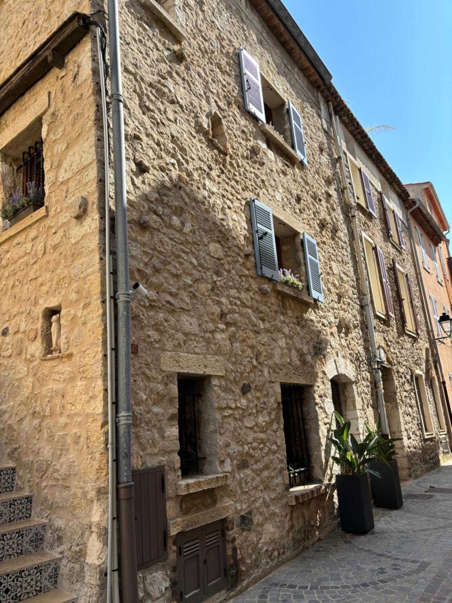 Апартаменты La Pablita, Vieil Antibes, Remparts Экстерьер фото